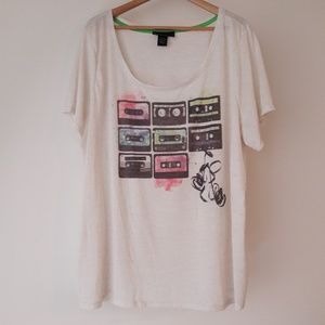 NWOT Lane Bryant ivory square print t-shirt 26